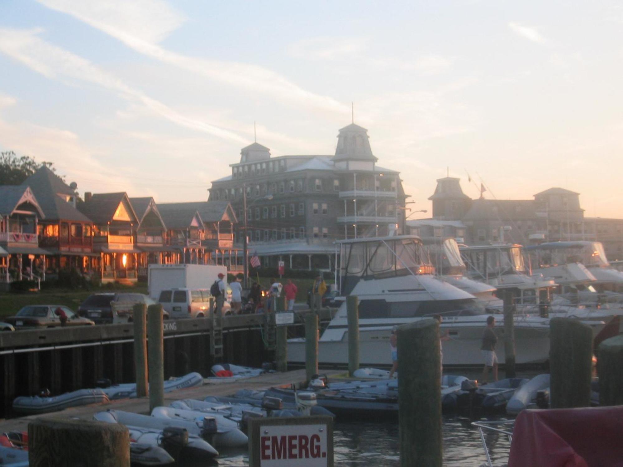 Summercamp Oak Bluffs Exterior photo